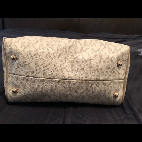 Michael Kors Grayson large purse - Picture 3 of 5